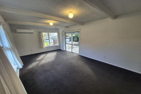 Photo of property in 37 Pembroke Street, Avondale, Christchurch, 8061