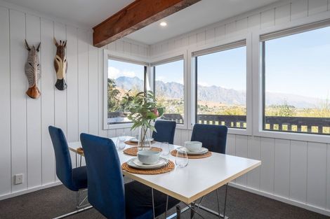 Photo of property in 16 Maxwell Place, Queenstown, 9300