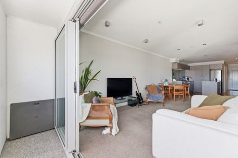 Photo of property in 277 Maunganui Road, Mount Maunganui, 3116