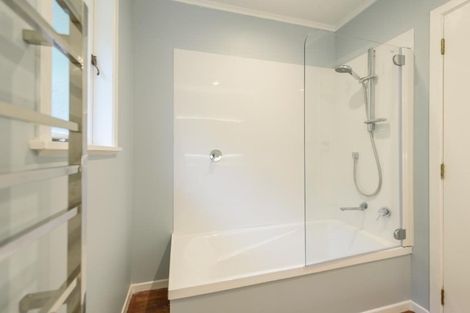 Photo of property in 29 Bedford Street, Northland, Wellington, 6012