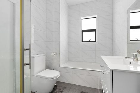 Photo of property in 2u5 Rosalind Street, Deanwell, Hamilton, 3206