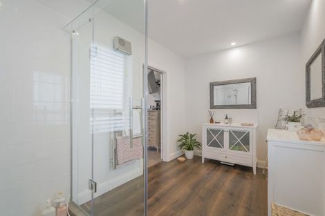 Photo of property in 5 Lady Jocelyn Place, Whitianga, 3510