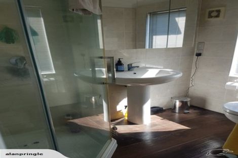 Photo of property in 78 Hattaway Avenue, Bucklands Beach, Auckland, 2012