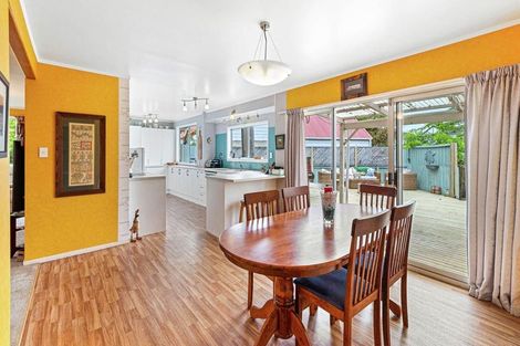 Photo of property in 57 Sunderlands Road, Half Moon Bay, Auckland, 2012