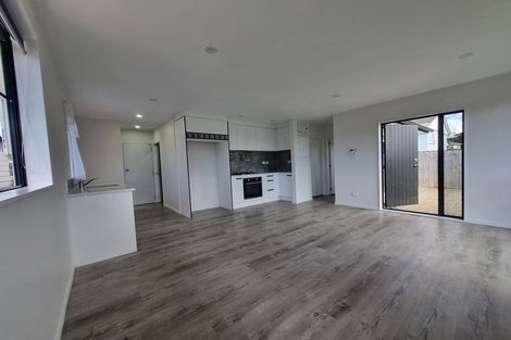 Photo of property in 2 Arnhem Place, Pukekohe, 2120