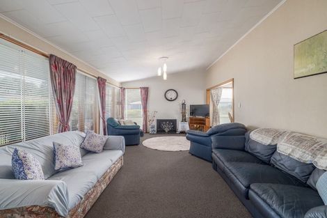 Photo of property in 33 Compton Street, Woolston, Christchurch, 8062