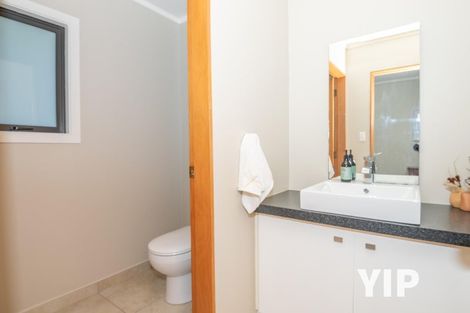 Photo of property in 8 Ramphal Terrace, Khandallah, Wellington, 6035