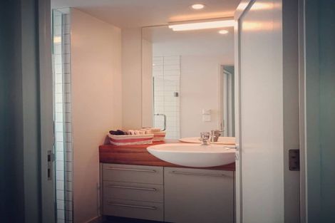 Photo of property in 6 Bunker Way, Strathmore Park, Wellington, 6022