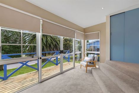 Photo of property in 27 Hicks Close, Whitby, Porirua, 5024