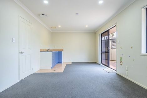 Photo of property in 56 Lothian Brae, Wattle Downs, Auckland, 2103