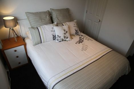 Photo of property in 16 Claridge Place, Taradale, Napier, 4112