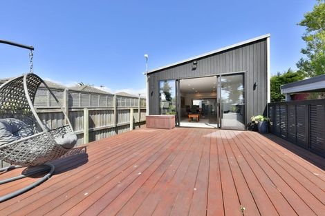 Photo of property in 133 Estuary Road, South New Brighton, Christchurch, 8062
