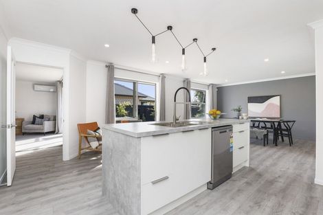 Photo of property in 18 Farleigh Close, Huntington, Hamilton, 3210