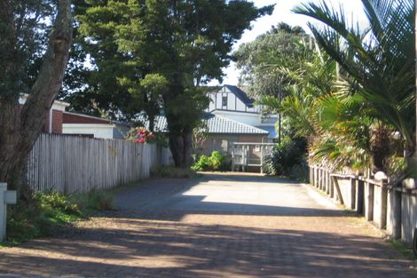 Photo of property in Palm Court, 12/21 Centreway Road, Orewa, 0931