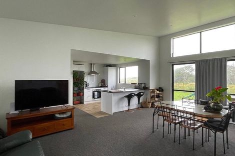 Photo of property in 387 Tipoka Road, Rahotu, Opunake, 4685