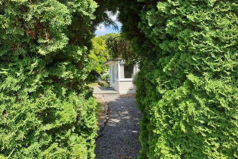 Photo of property in 96 Havelock Road, Havelock North, 4130