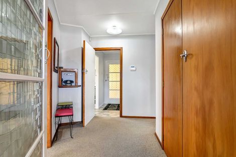 Photo of property in 2 Thames Street, Welbourn, New Plymouth, 4310