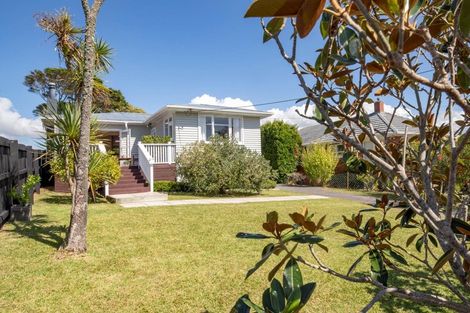 Photo of property in 18a Gilliam Street, New Lynn, Auckland, 0600