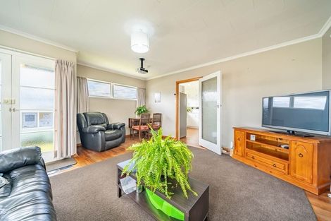 Photo of property in 87a Karamu Crescent, Wainuiomata, Lower Hutt, 5014