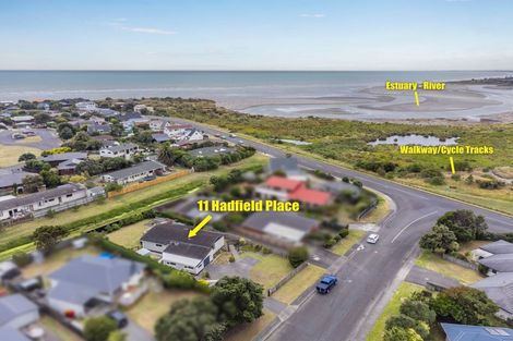 Photo of property in 11 Hadfield Place, Paraparaumu Beach, Paraparaumu, 5032