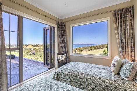 Photo of property in 220 Whitmore Road, Tawharanui Peninsula, Warkworth, 0986
