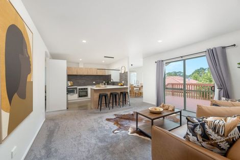 Photo of property in 4 San Pablo Way, Henderson, Auckland, 0612