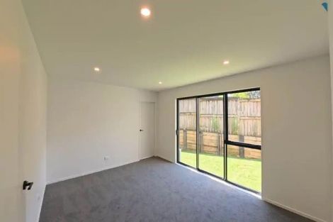 Photo of property in 7c Titirangi Road, New Lynn, Auckland, 0600