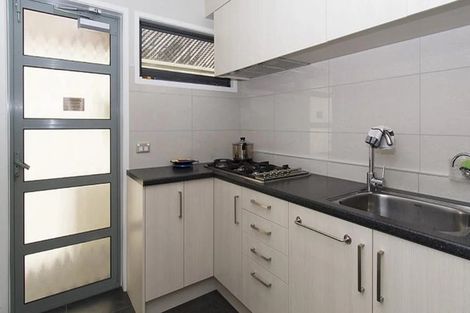 Photo of property in 2 Bucklands Beach Road, Bucklands Beach, Auckland, 2012