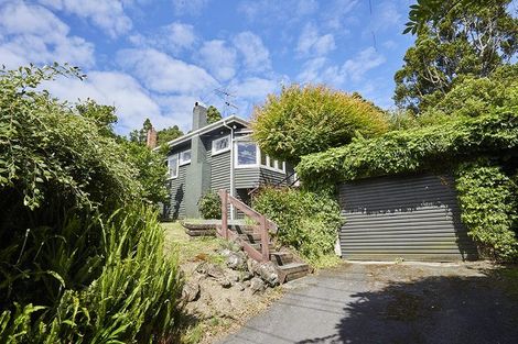 Photo of property in 37 Kopiko Road, Titirangi, Auckland, 0604