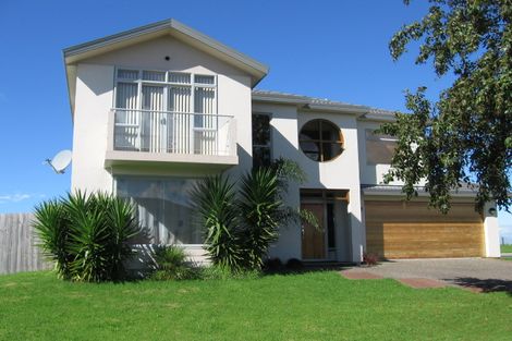 Photo of property in 40 Riverstone Road, Te Atatu Peninsula, Auckland, 0610