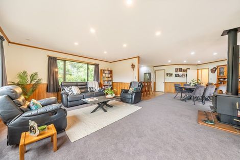 Photo of property in 38 Emerald Hill Drive, Birchville, Upper Hutt, 5018