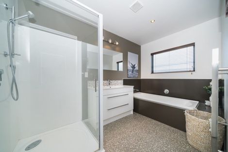 Photo of property in 12d Stonebridge Heights, Feilding, 4702