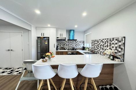 Photo of property in 31 Hill Crescent, Papakura, 2110