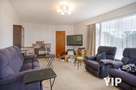Photo of property in 1 Turville Crescent, Newlands, Wellington, 6037