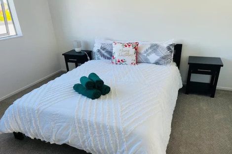 Photo of property in 55a Edmonton Road, Henderson, Auckland, 0612