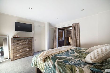 Photo of property in 57 Mcdonnell Road, Arrowtown, 9302