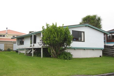 Photo of property in 3 Mallinder Place, Oakura, 4314