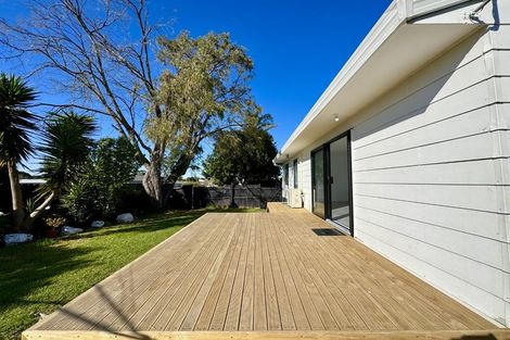 Photo of property in 1/22 Barneys Farm Road, Clendon Park, Auckland, 2103