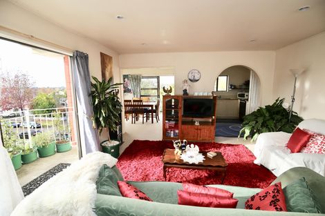 Photo of property in 10u9 Hunter Street, Hamilton Lake, Hamilton, 3204