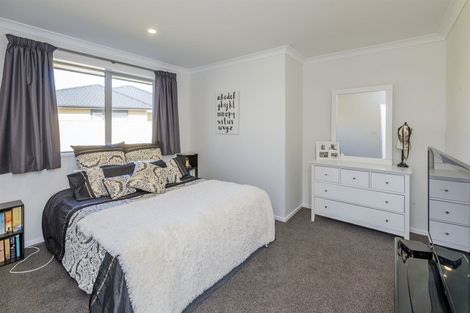 Photo of property in 5 Gladys Place, Levin, 5510