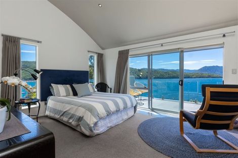 Photo of property in 2 Marina View, Waikawa, Picton, 7281