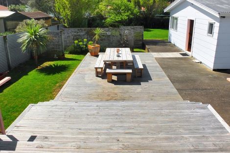 Photo of property in 7 Hennessy Street East, Foxton Beach, Foxton, 4815