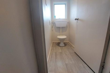 Photo of property in 111 Kemp Road, Massey, Auckland, 0614