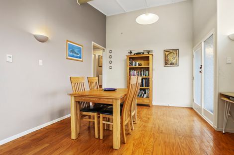 Photo of property in 13 Pendlebury Street, Green Bay, Auckland, 0604