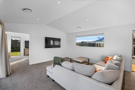 Photo of property in 6 Maleny Lane, Rolleston, 7615