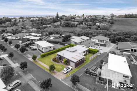 Photo of property in 19 Ocean Breeze Drive, Waihi Beach, 3611