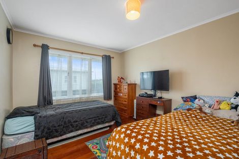 Photo of property in 36 Parakai Avenue, Parakai, 0830