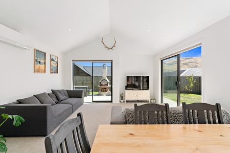 Photo of property in 7 Maize Street, Jacks Point, Queenstown, 9371