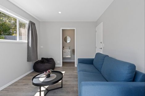 Photo of property in 17 Gardiner Place, Havelock North, 4130