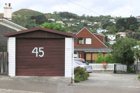 Photo of property in 1/45 Eden Street, Island Bay, Wellington, 6023